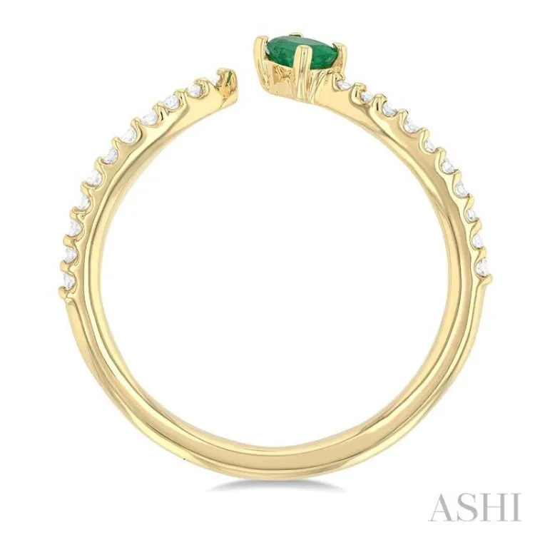 1/10 ctw Petite 4X3MM Oval Cut Emerald and Round Cut Diamond Precious Fashion Ring in 10K Yellow Gold