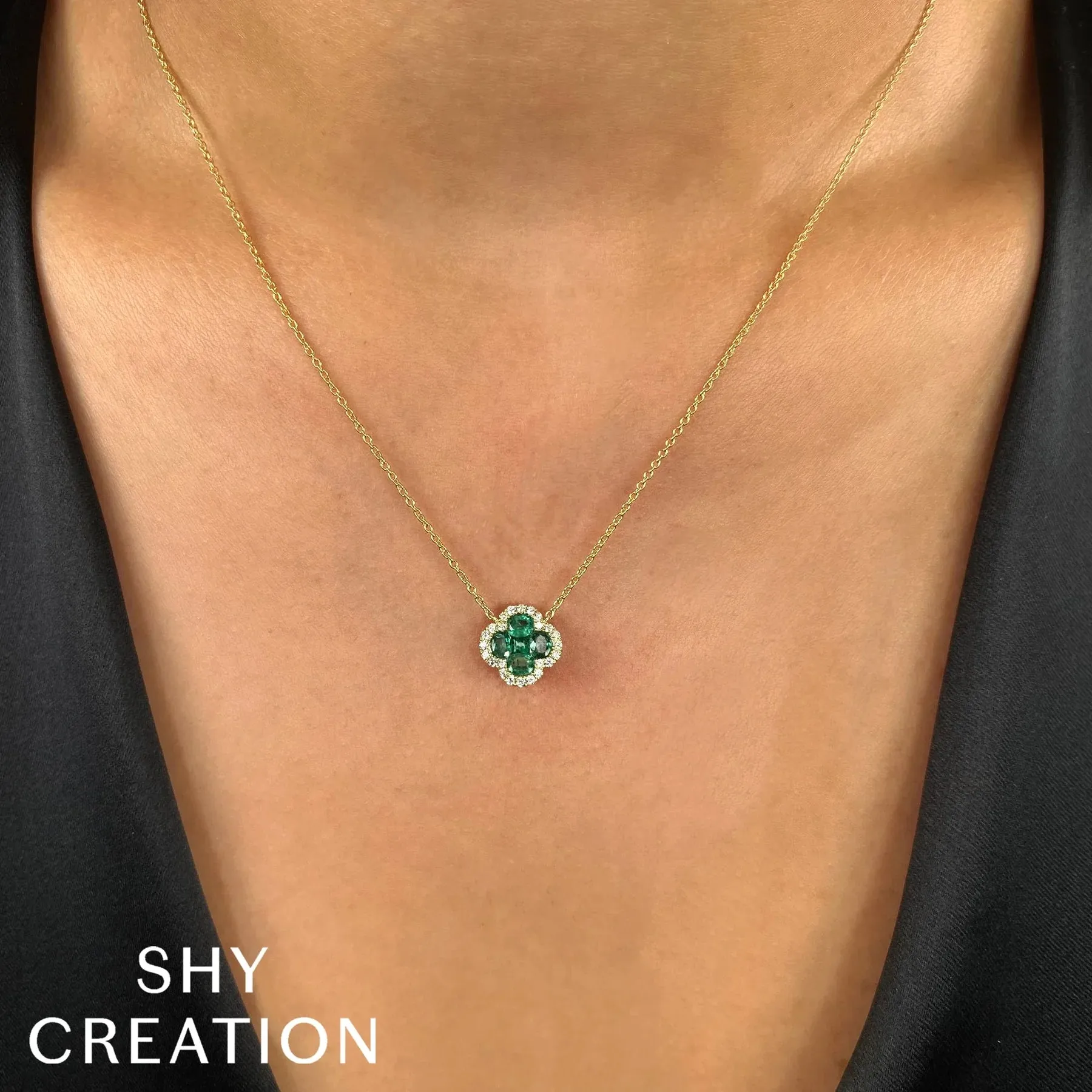 14K Yellow Gold Emerald Diamond Clover Pendant Necklace