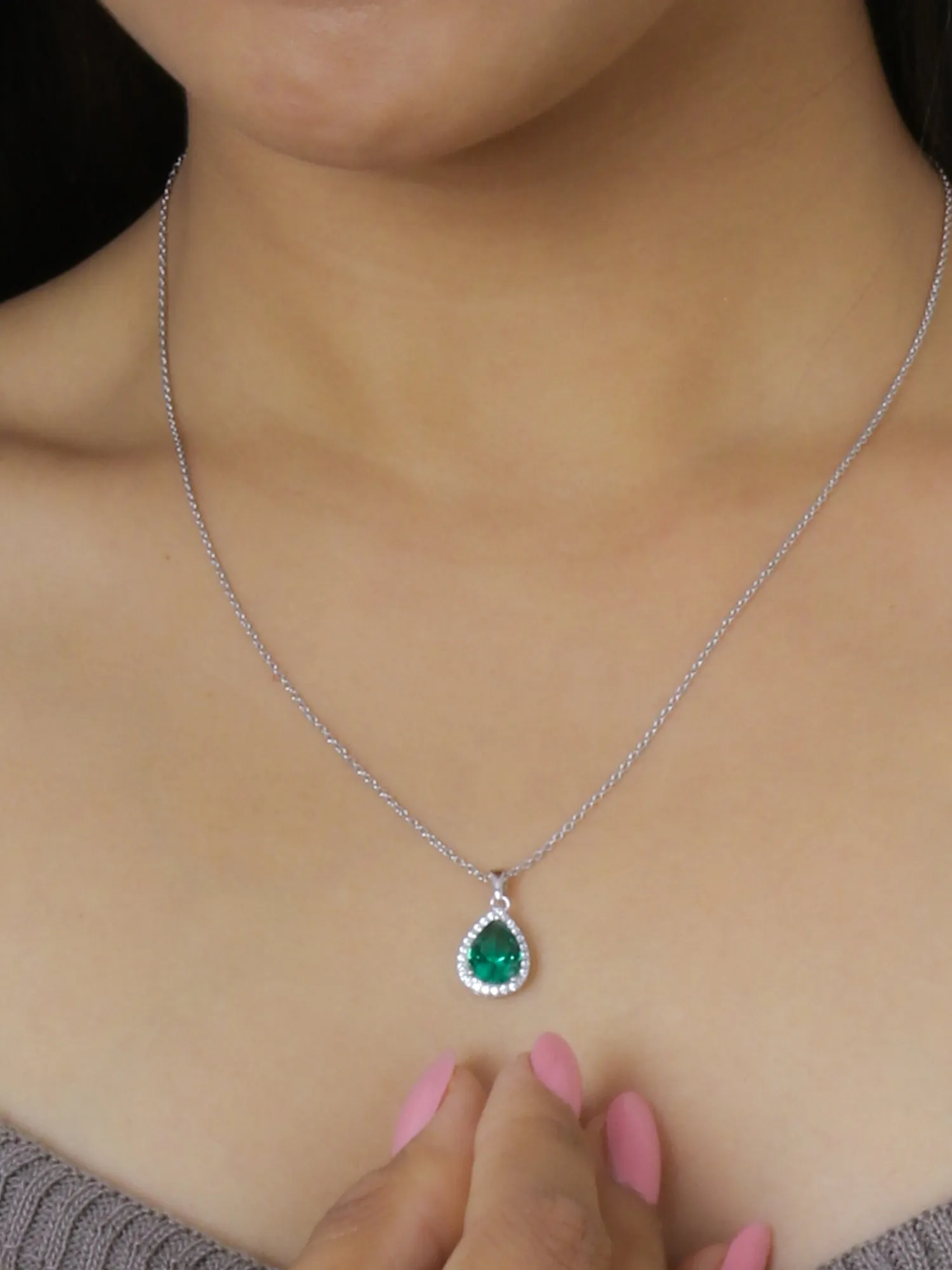 925 Silver Emerald Pendant In Pear Shape