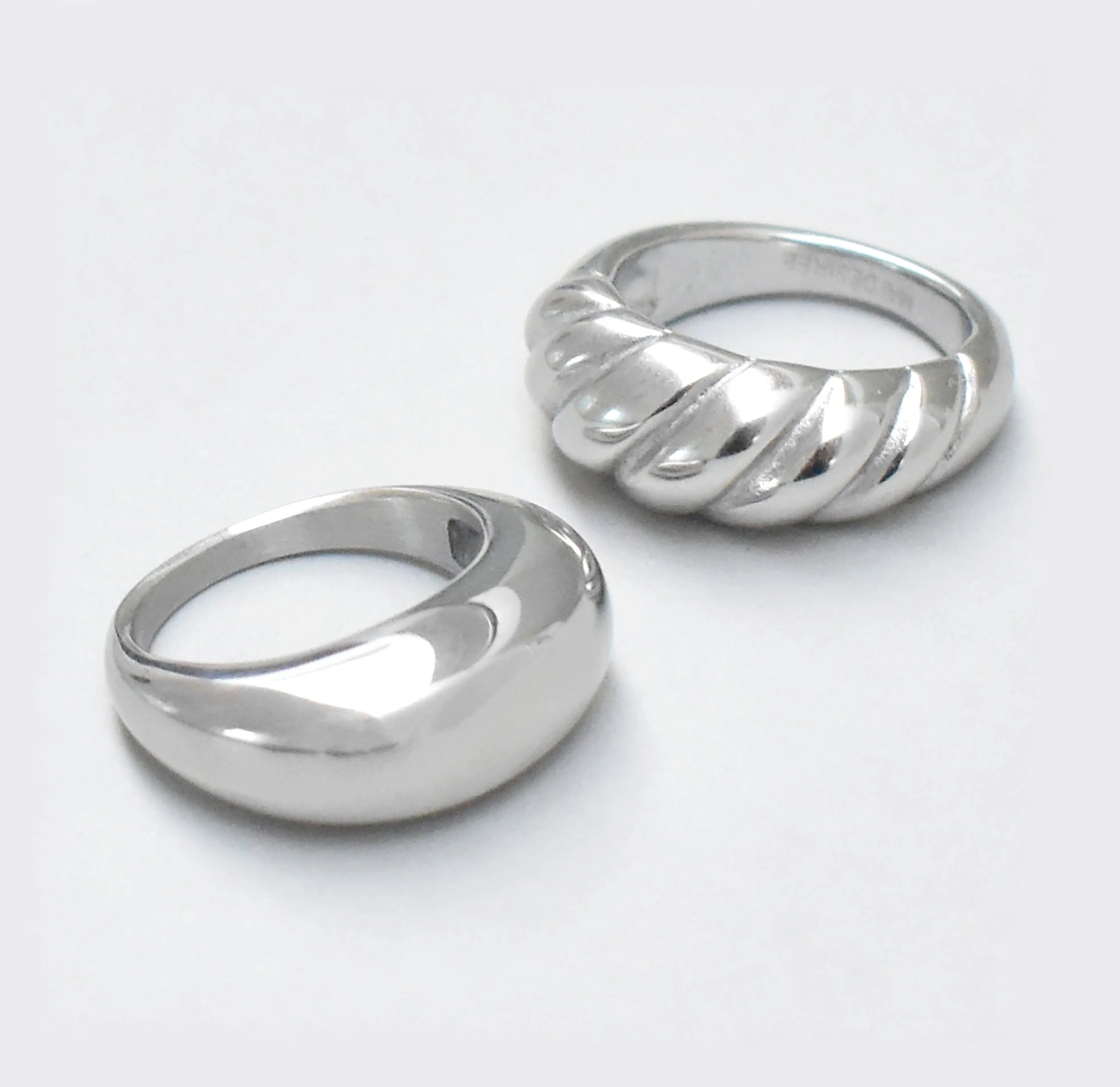 CAPRI SILVER DOME BUBBLE RING