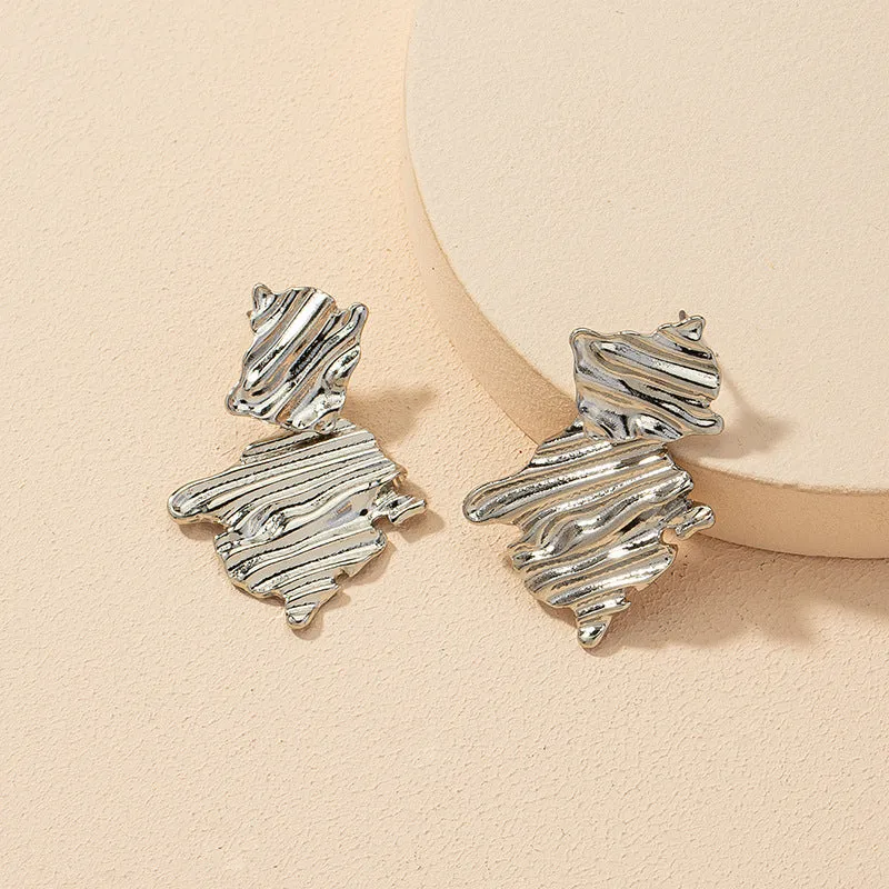 Cross-Border Exaggerated Fashion Earrings: Trendy Metal Pleated Earrings for Women