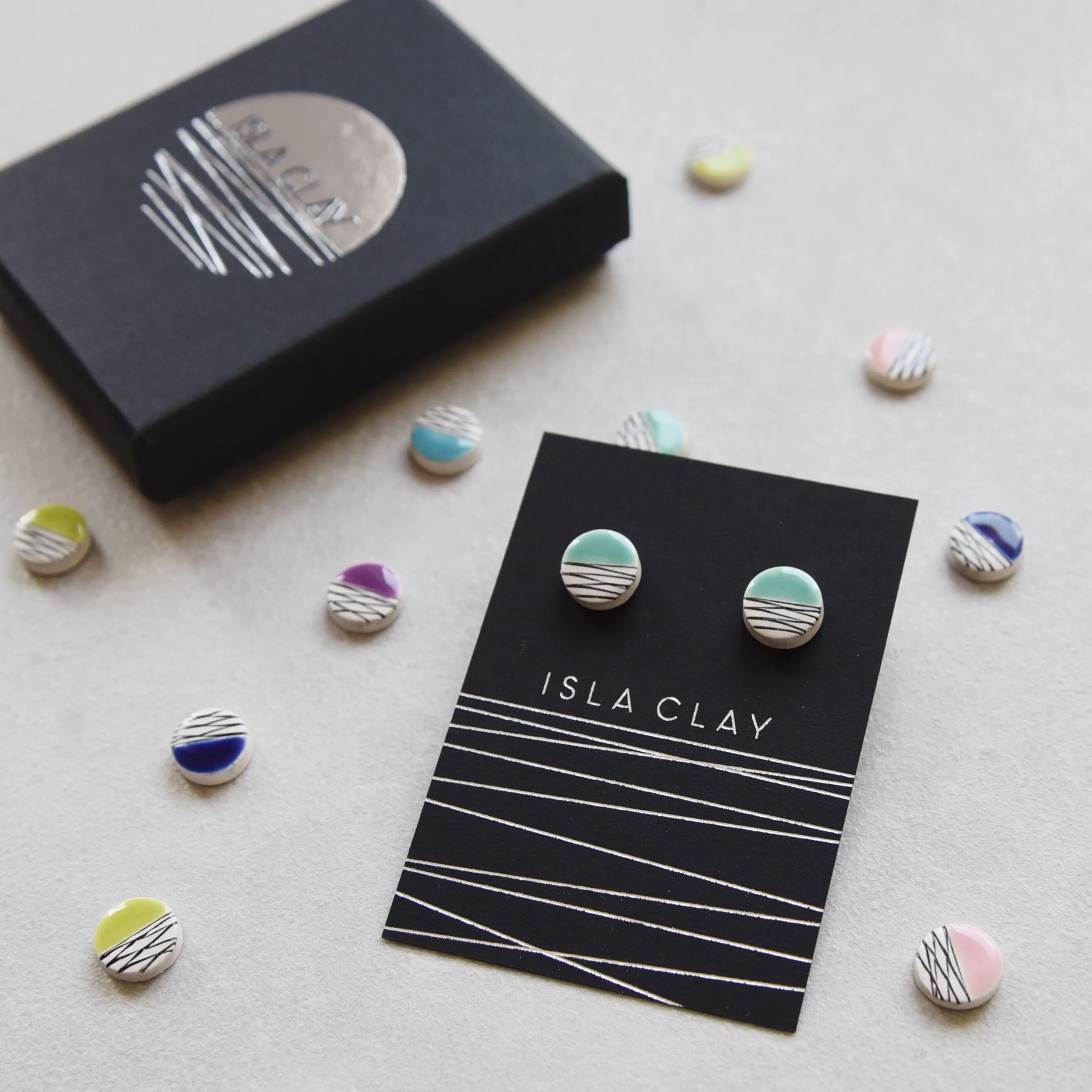 Everyday small circle stud earrings