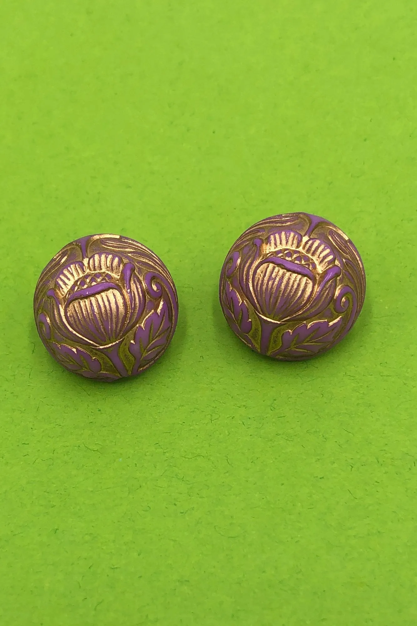 Lilac Tulips Carved Retro Button Stud Earrings