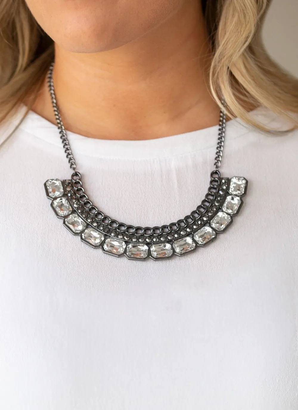 Paparazzi Killer Knockout Black Necklace Set