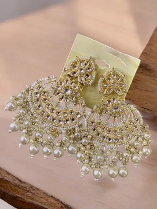 Statement Kundan Pearl Earrings Jewelry Set, Bollywood celebrity earring, Kundan earrings, Chandbali earrings, Beaded Pearl Earrings